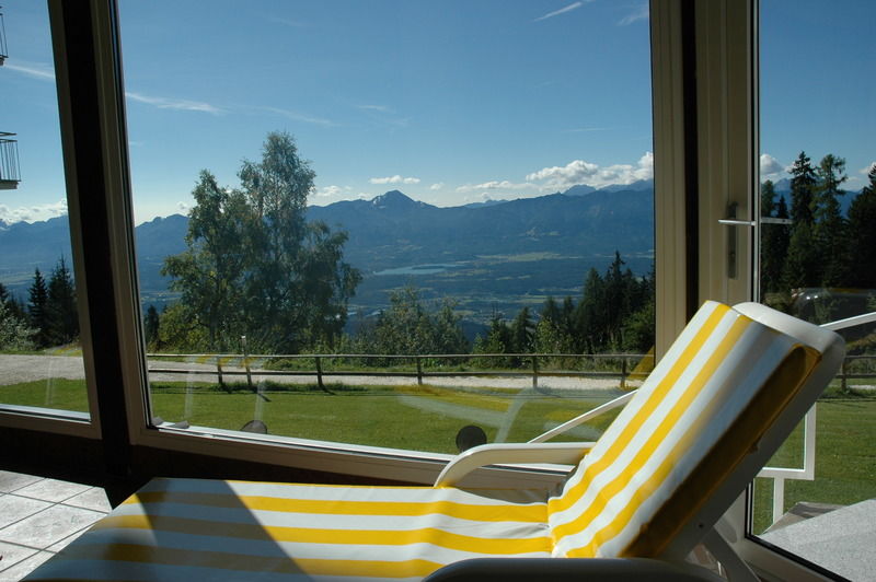 Sonnenhotel Zaubek Treffen Exterior photo